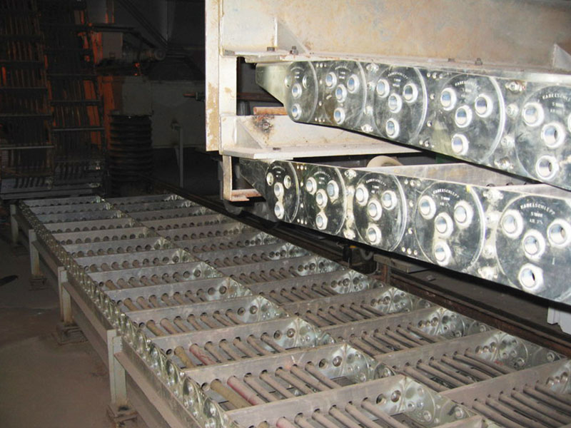 Steel cable drag chain
