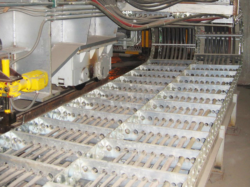 Steel cable drag chain