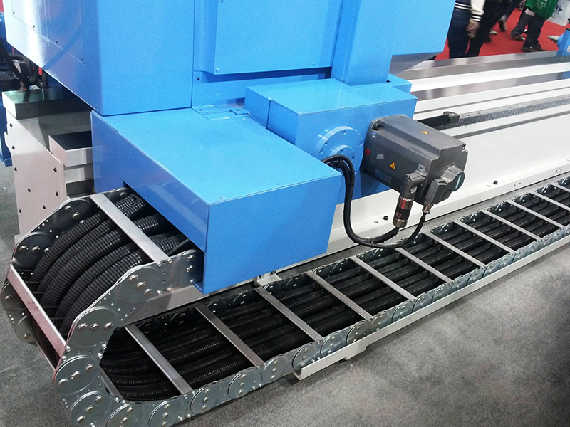 Steel cable drag chain