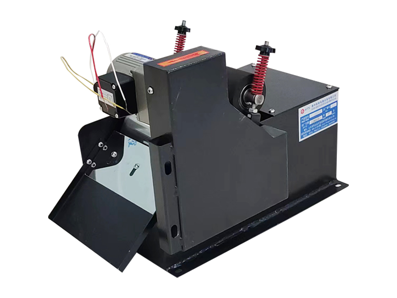 Magnetic chip conveyor